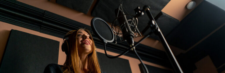 KI-gestütztes Voice-Dubbing