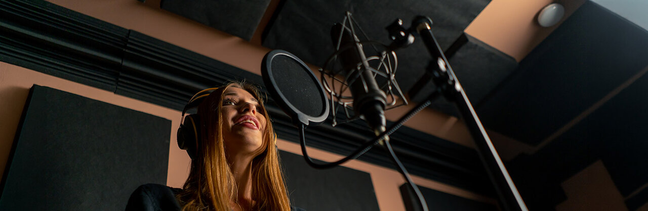 KI-gestütztes Voice-Dubbing